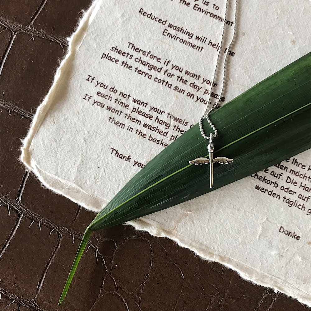 C032翅膀权杖项链