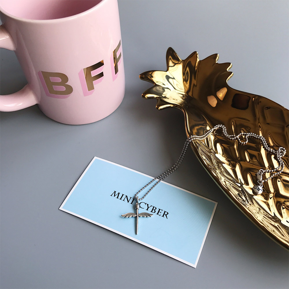 C032翅膀权杖项链