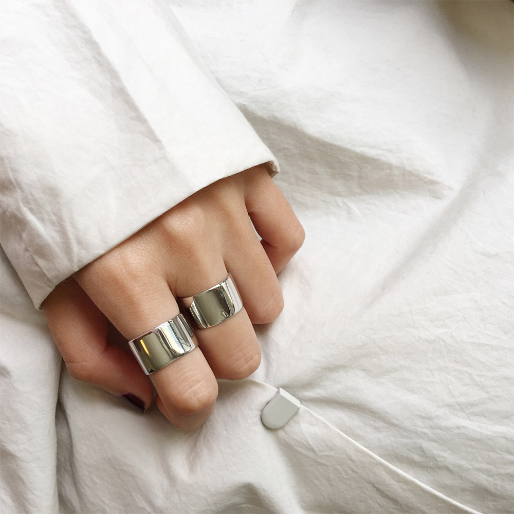 A016宽版光面戒指