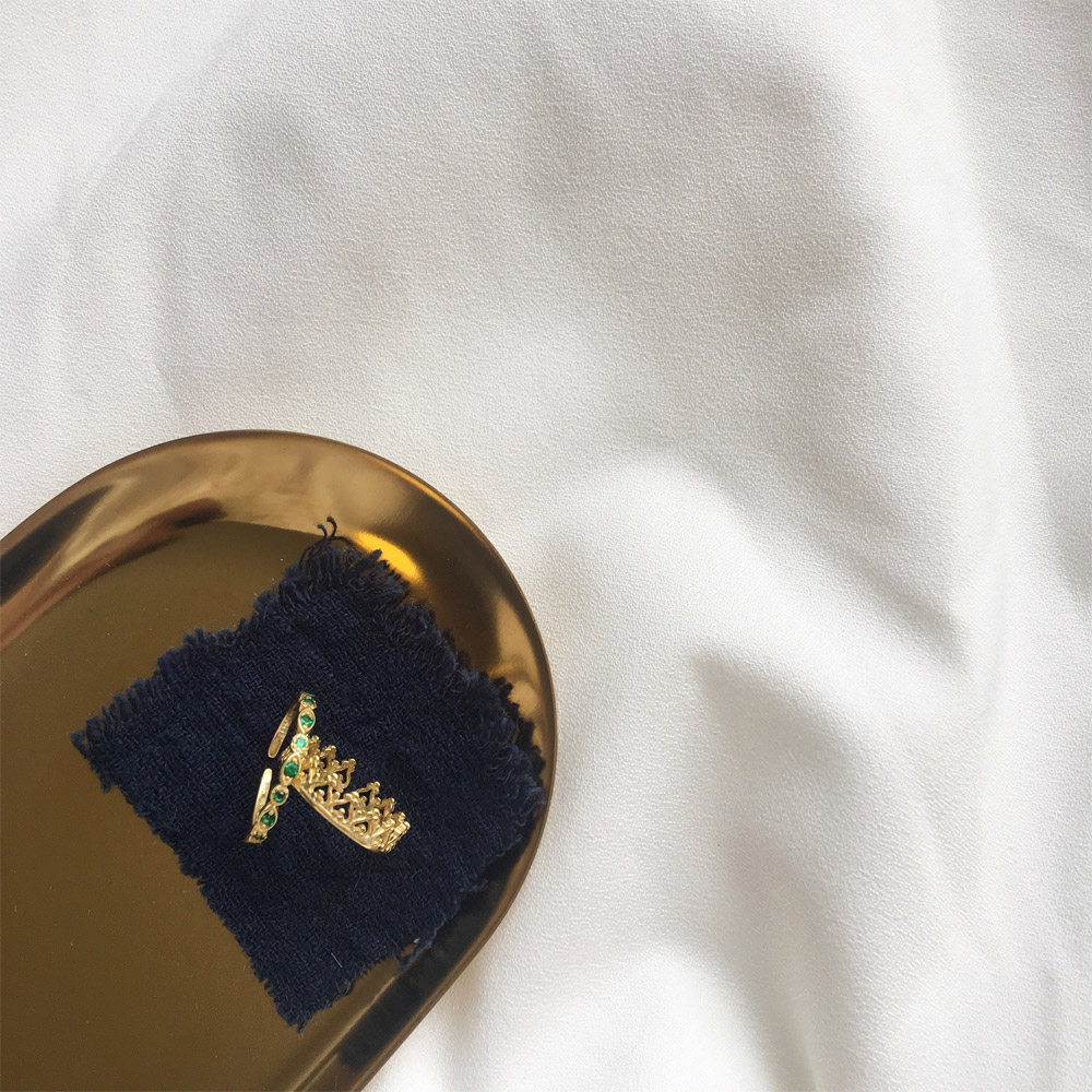 A017皇冠_绿戒指