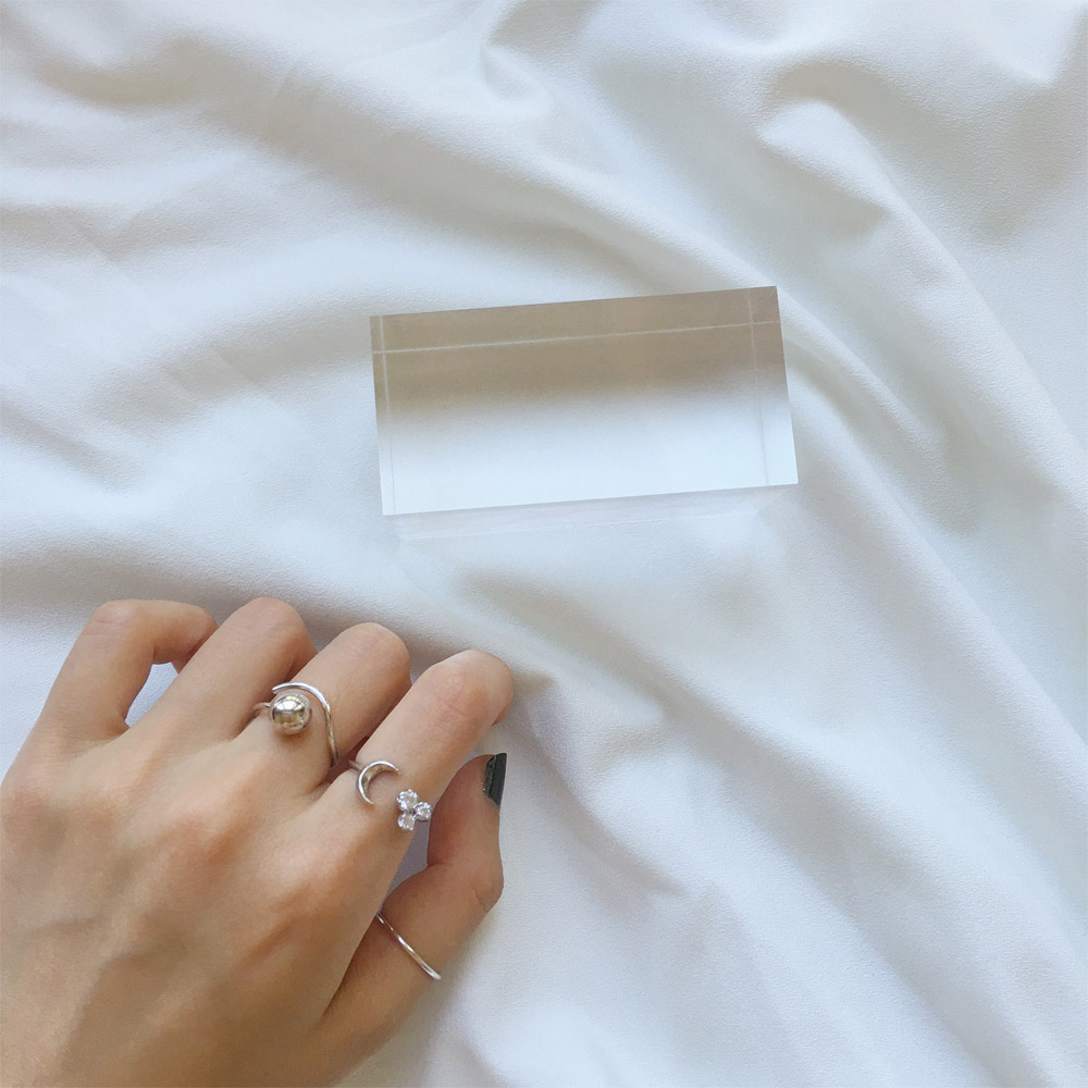 A018月亮锆石戒指