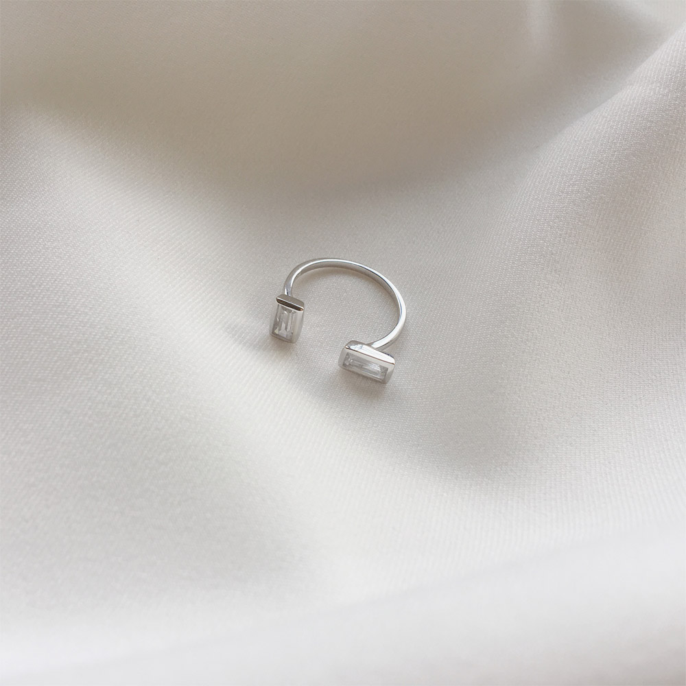 A023横竖锆石戒指