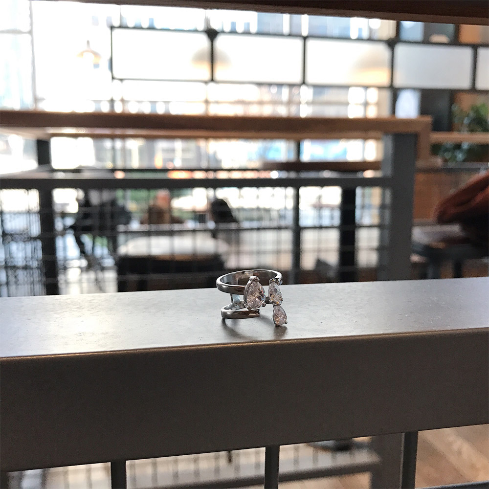 A033不规则锆石戒指