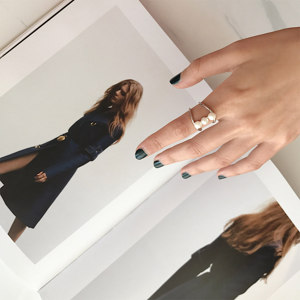 A041一排珍珠戒指