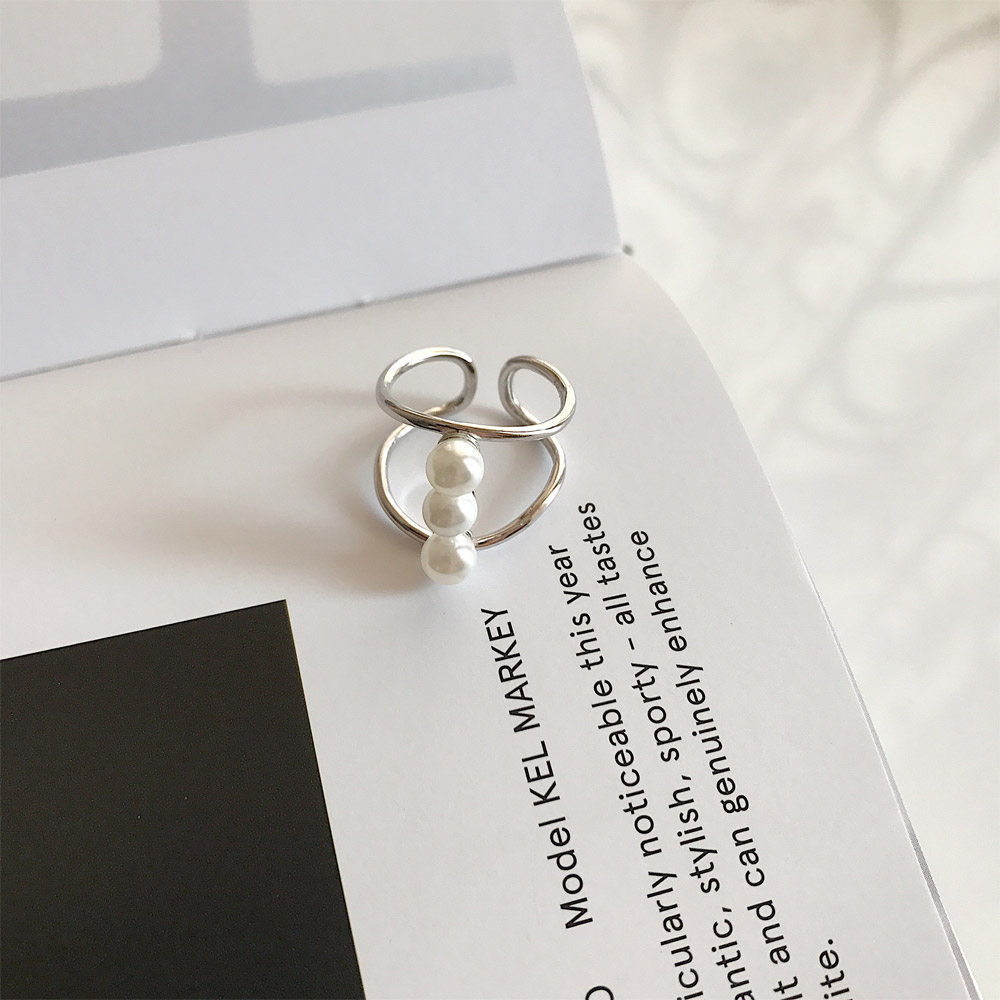 A041一排珍珠戒指