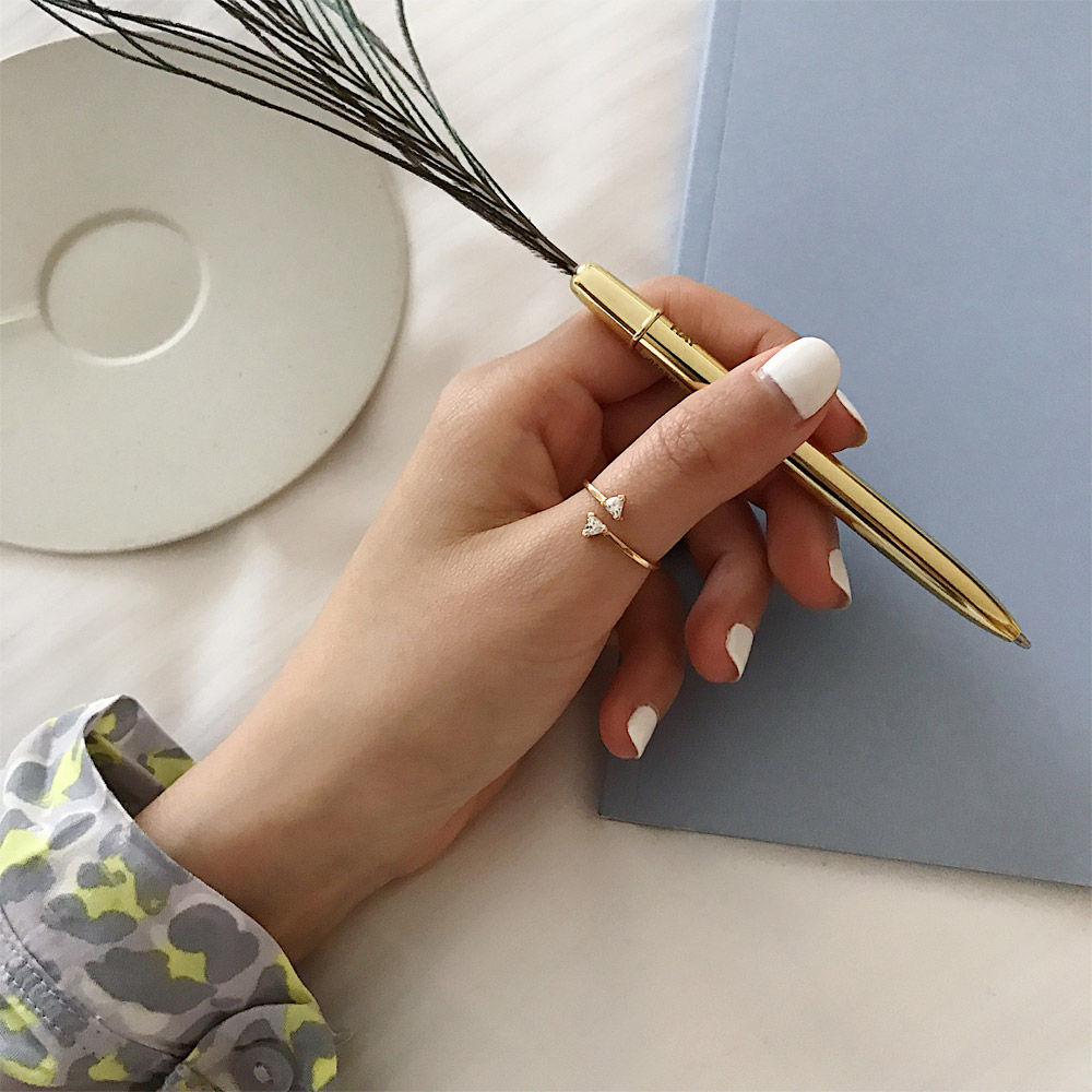 A043倒三角银镀金戒指