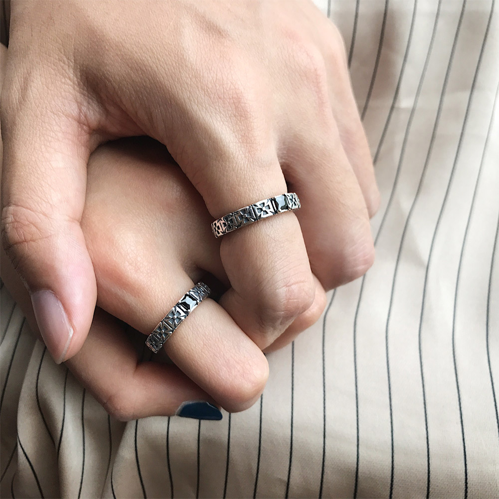 A050锆石花纹情侣戒