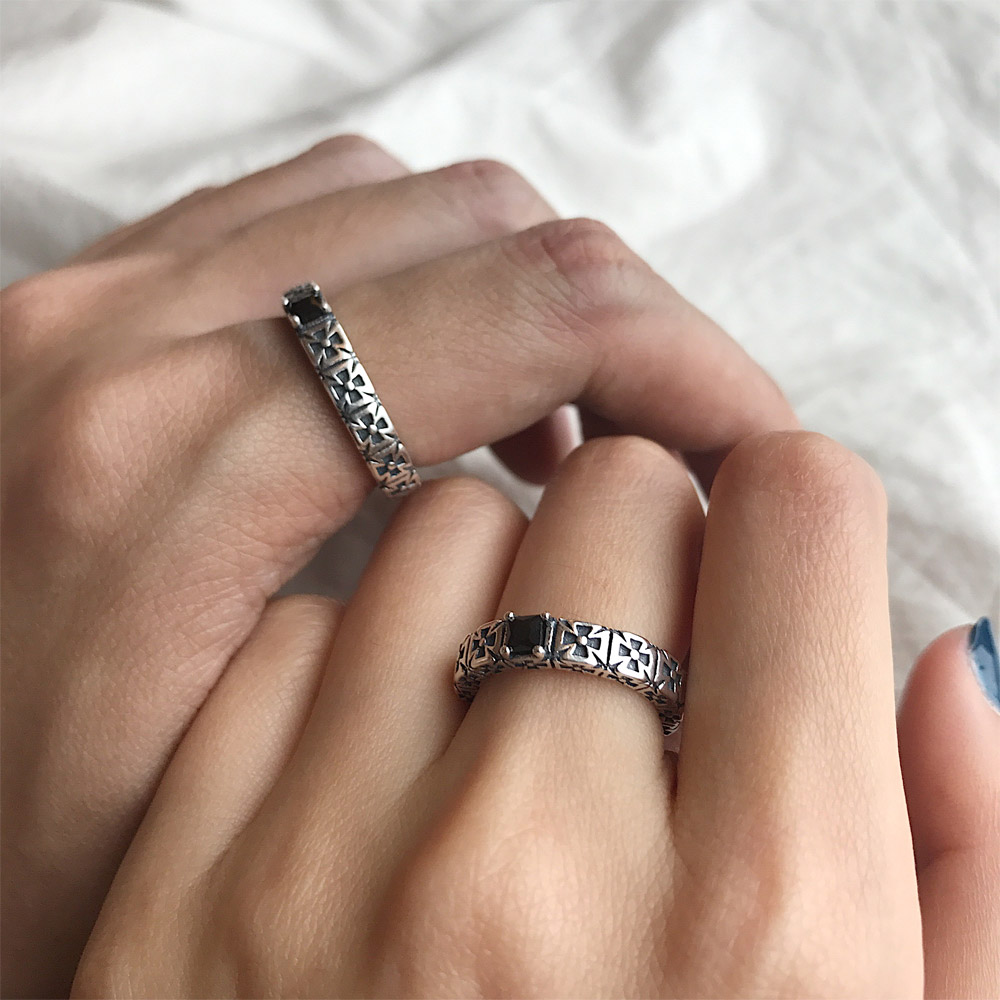 A050锆石花纹情侣戒