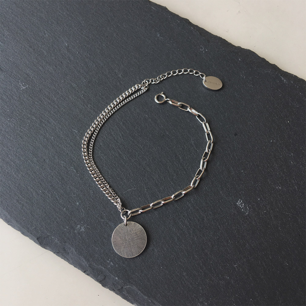 B001做旧圆牌手链