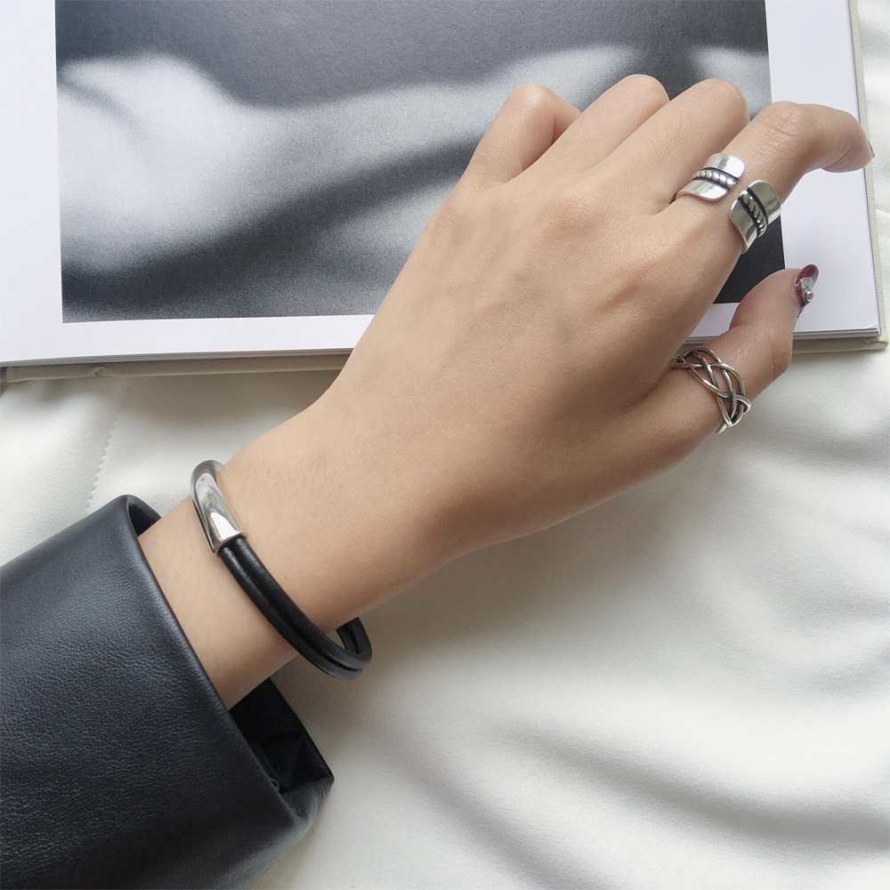 B003真皮情侣手镯