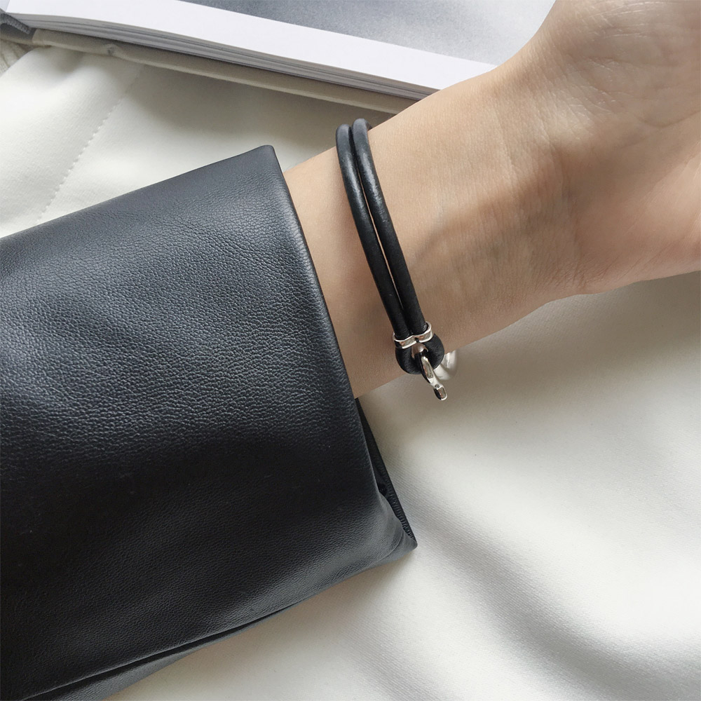 B003真皮情侣手镯