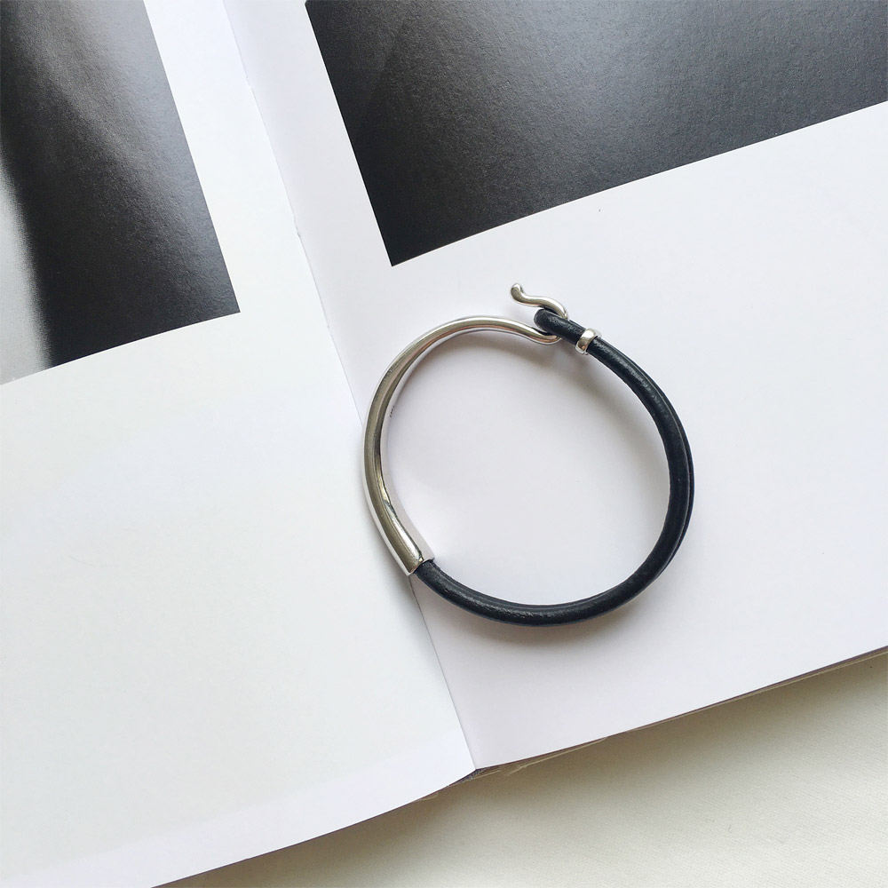 B003真皮情侣手镯