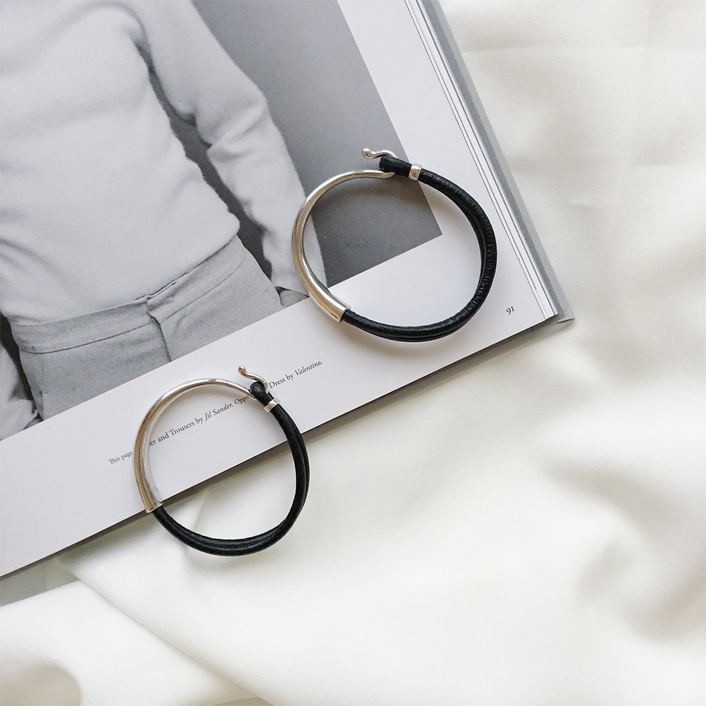 B003真皮情侣手镯