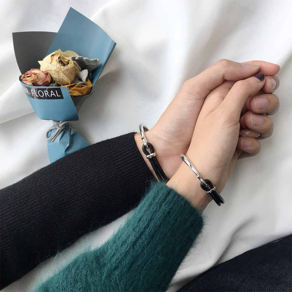 B003真皮情侣手镯