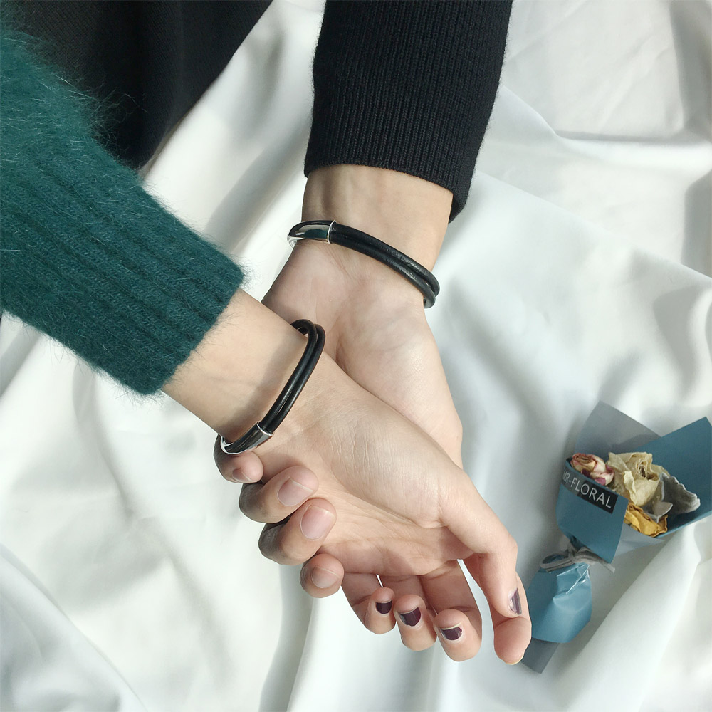 B003真皮情侣手镯