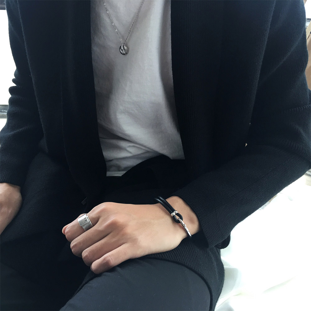 B003真皮情侣手镯