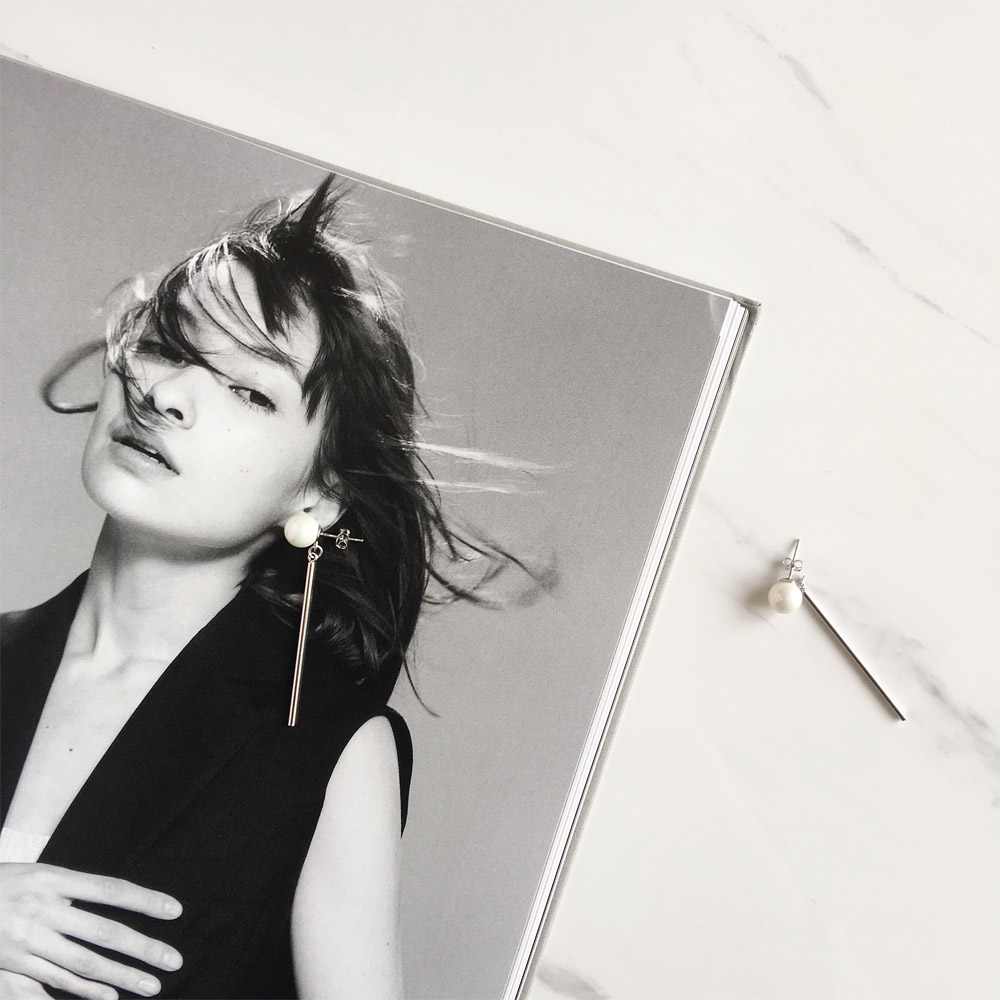 E012一字贝珠耳钉