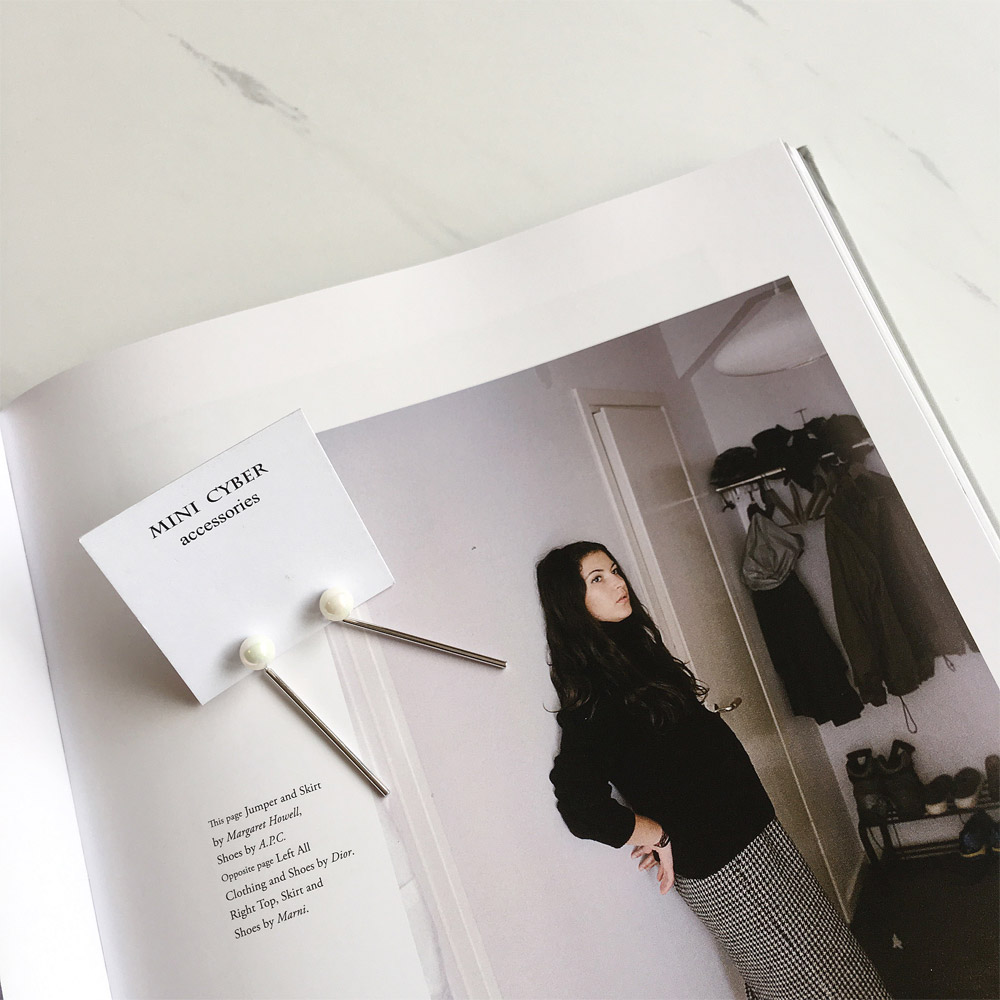 E012一字贝珠耳钉