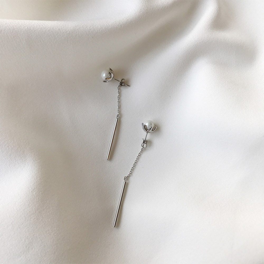 E017花型贝珠耳钉