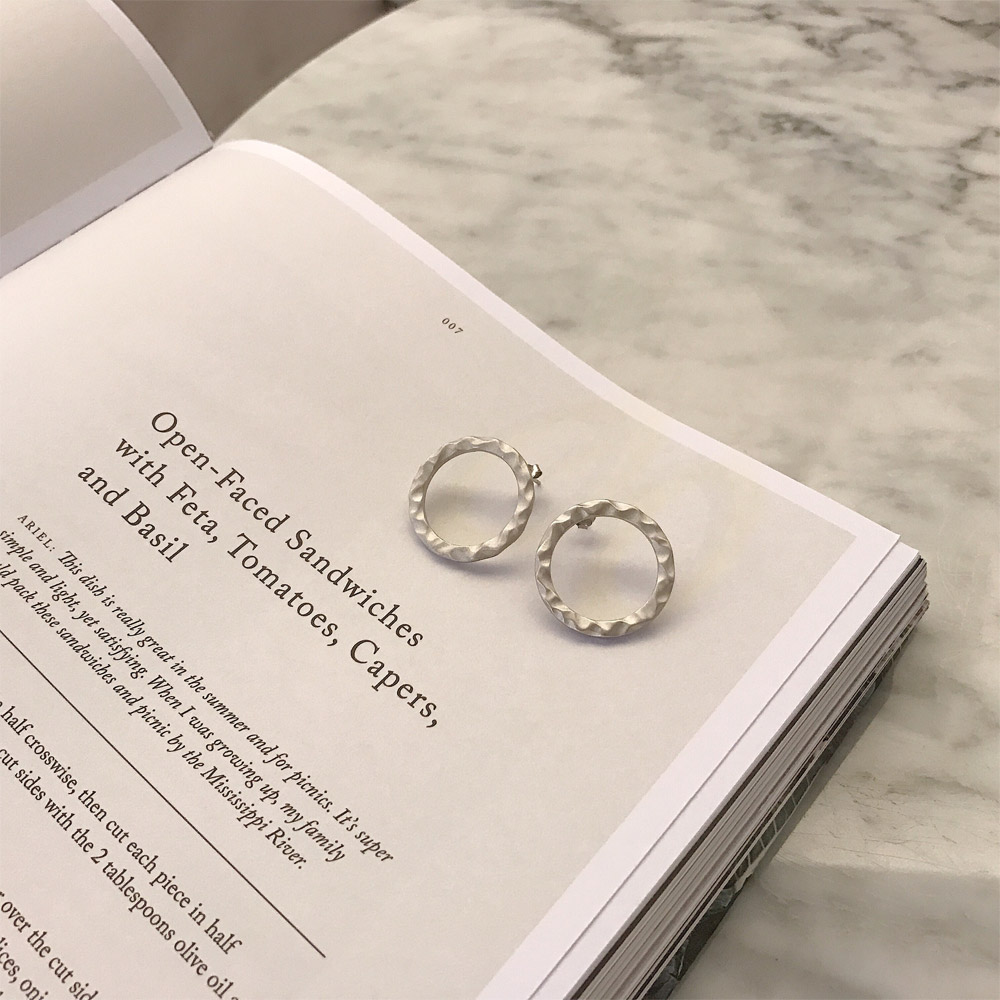 E018哑光圆圈耳钉