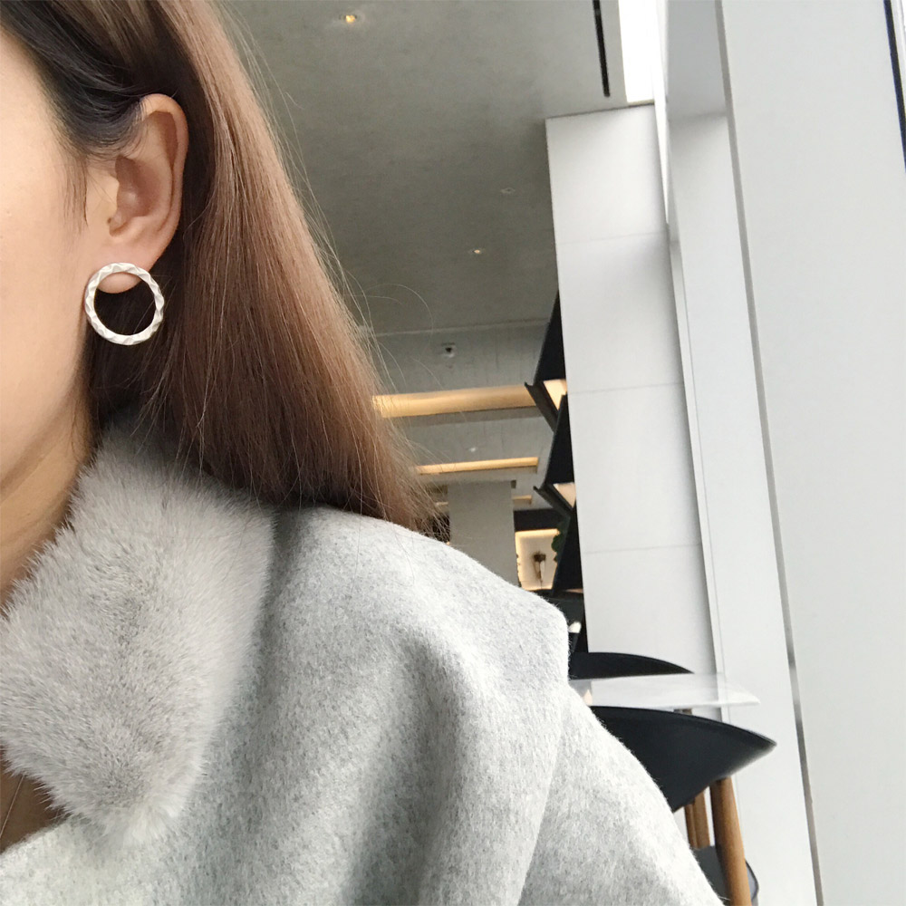 E018哑光圆圈耳钉