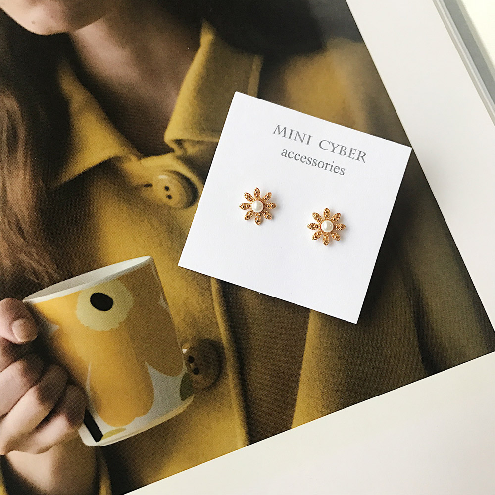 E029金色太阳花耳钉