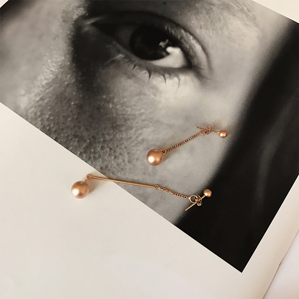 E025香槟金圆球耳钉