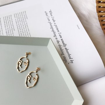 E035星星耳骨耳夹