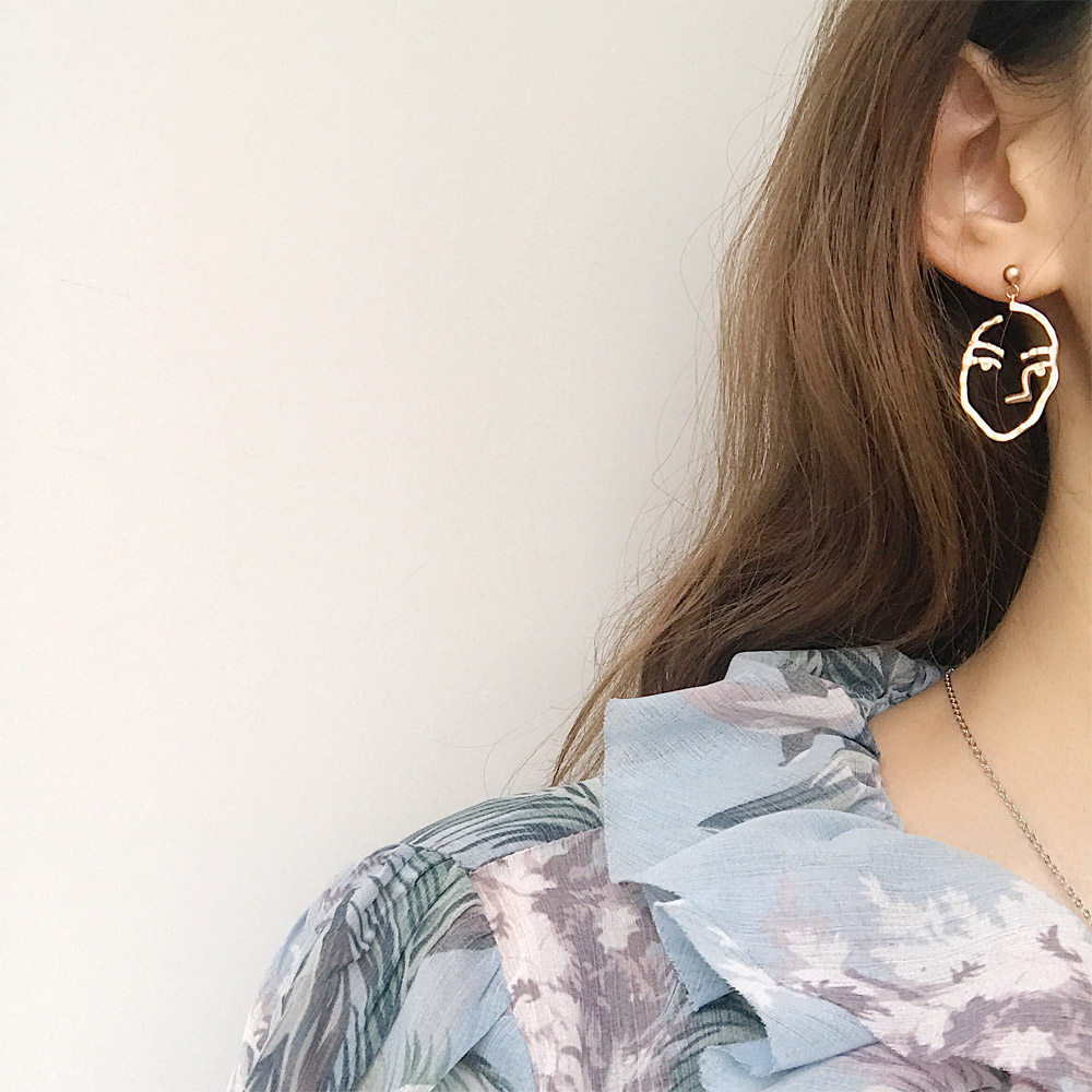 E035星星耳骨耳夹